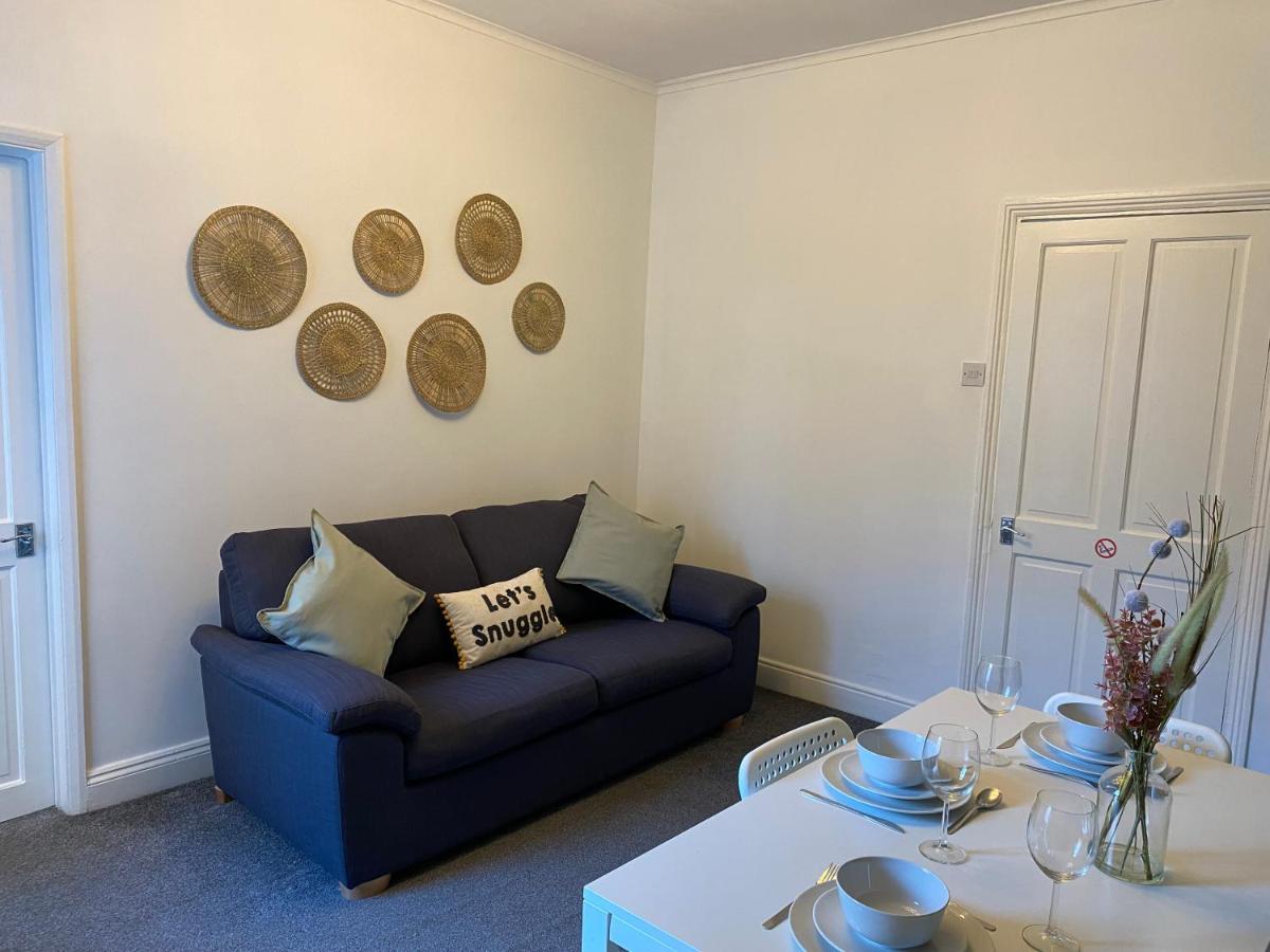 Kitchener - Wonderful 2-Bedroom Apt Sleeps 5 Free Parking Free Wifi Gateshead Exterior photo