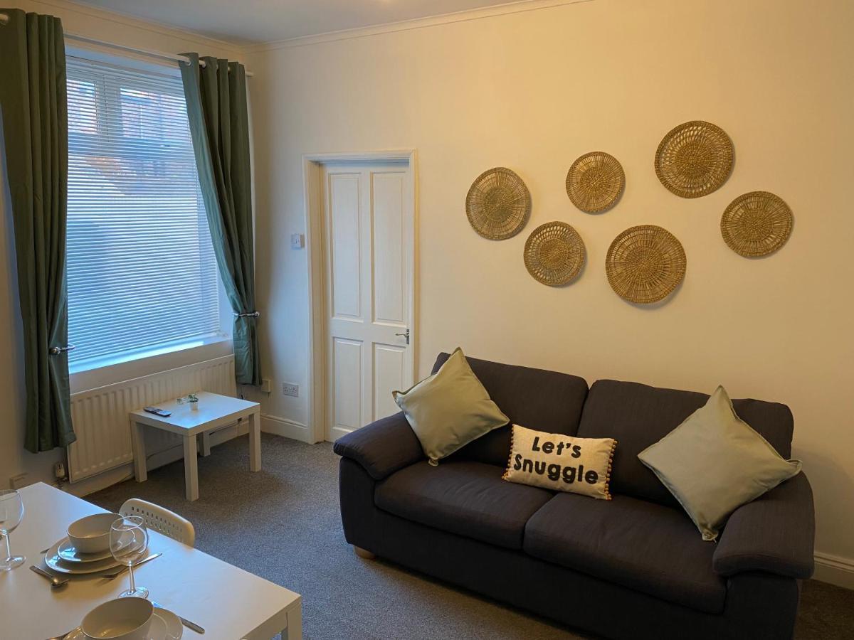 Kitchener - Wonderful 2-Bedroom Apt Sleeps 5 Free Parking Free Wifi Gateshead Exterior photo
